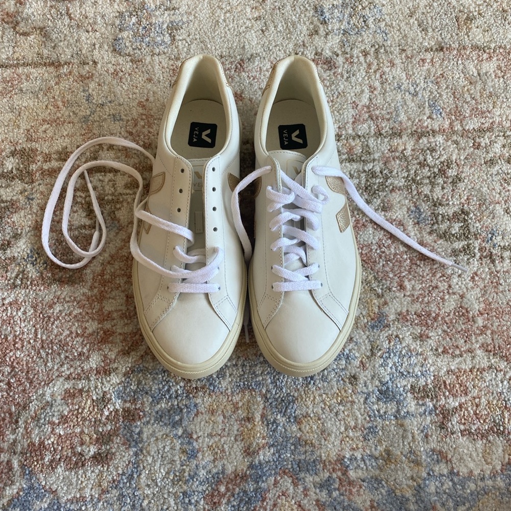 BRAND NEW never worn VEJA sneakers with limited edition rose gold accents